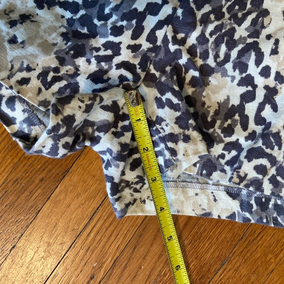 Gray and Cream Colored Linen Joie Shorts - Picture 3 of 10